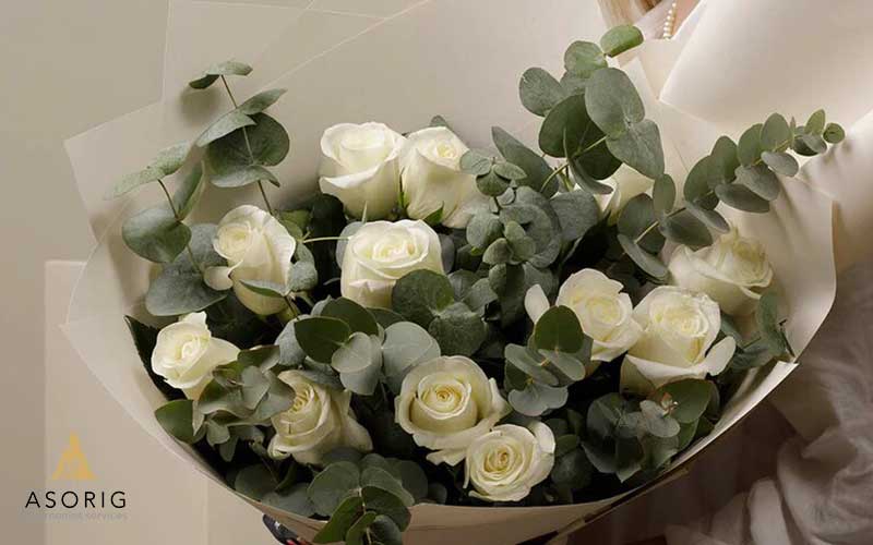 سبد-گل-یا-دسته-گل-تشریفات-عروسی-آسوریگ