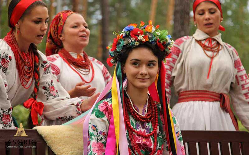 سنت-های-عروسی-اوکراین،-ارج-نهادن-به-میراث-آسوریگ
