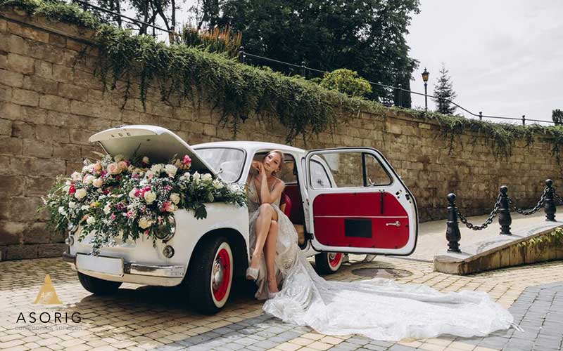 بهترین-گل-برای-ماشین-عروس-و-تزیین-آن-تشریفات-عروسی-آسوریگ